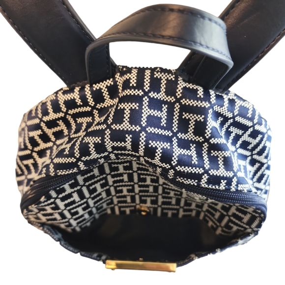 Tommy Hilfiger Backpack Navy Signature with Red & White Unisex - Picture 5 of 7